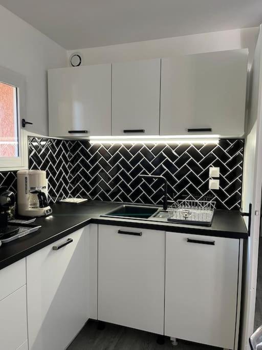 L'appart St Aygulf, 5mn A Pied Mer, Piscine, Tennis Appartamento Fréjus